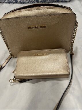 Michael Kors Metallic Gold Crossbody Bag with Wallet